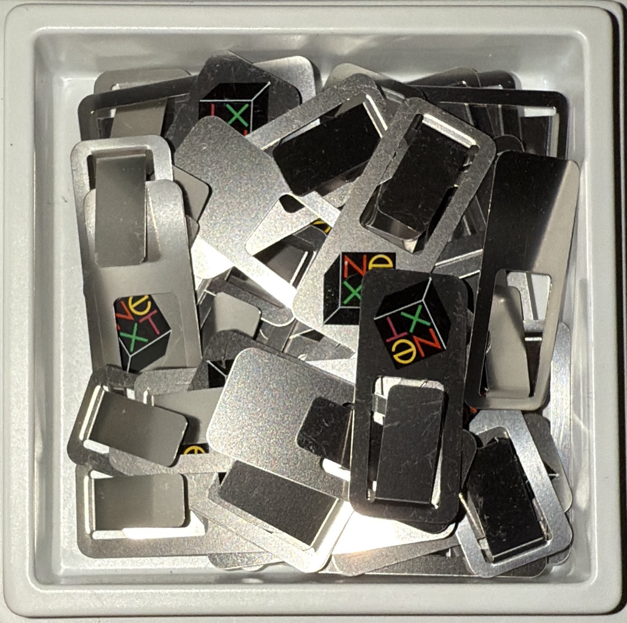 NeXT Logo Paperclips in der Box